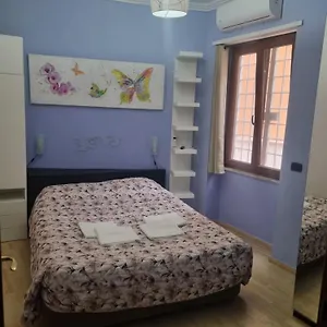 https://red-rose.it-romehotels.com